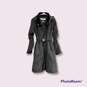 Gently wear women long coat, Brand Laundry “ size small